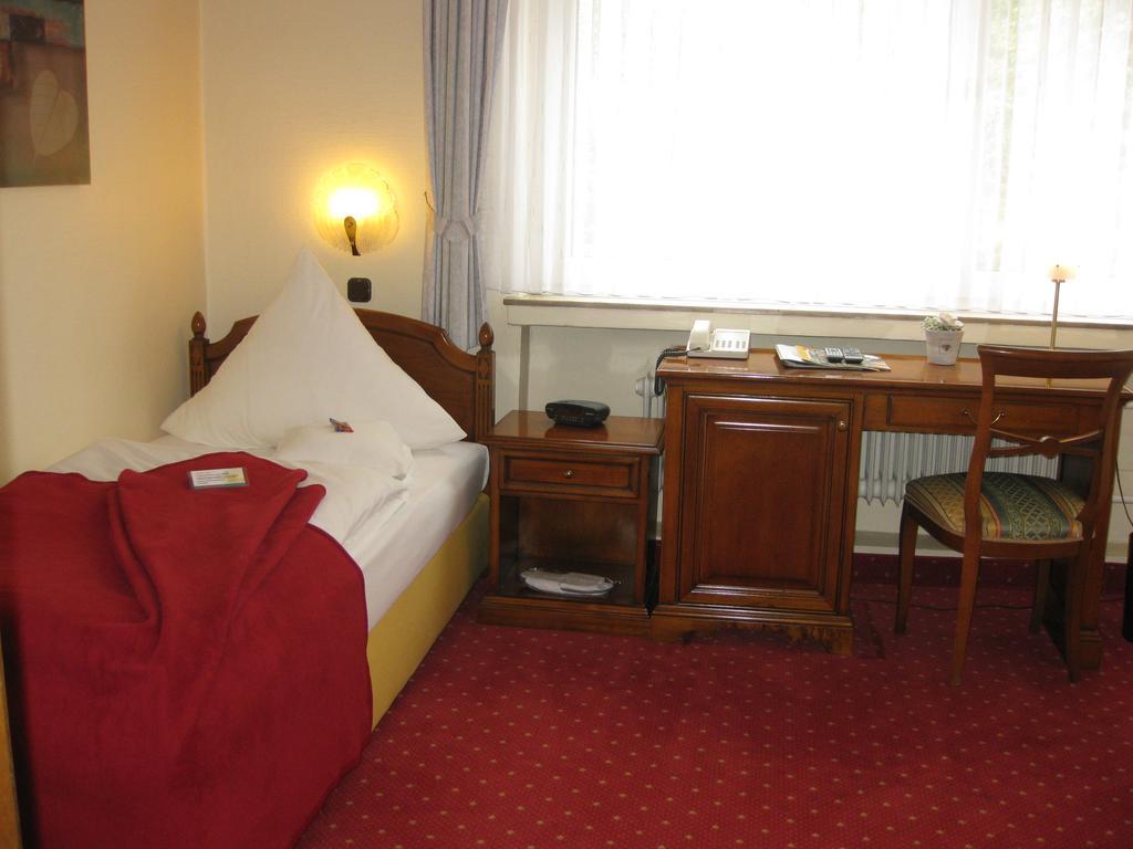 Ruhr Hotel 3*
